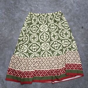Elegant Patterned Maxi Skirt in Green and Red
